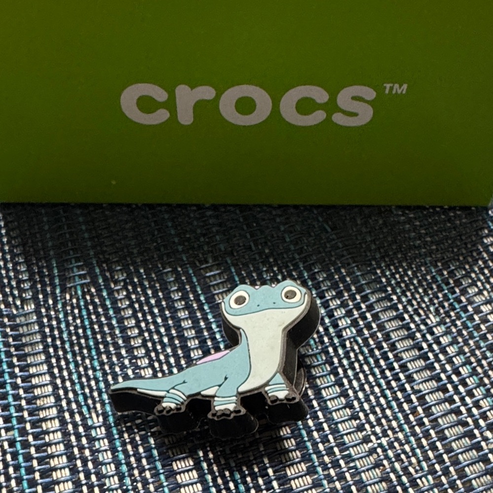 CROCS Light Blue Gecko Charm